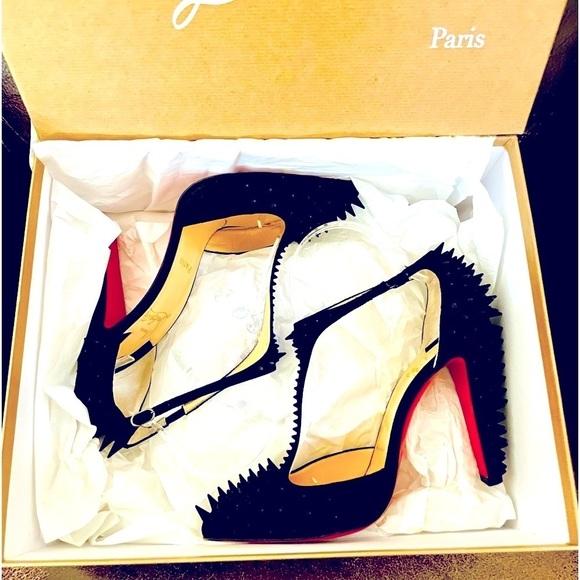 Christian Louboutin “Goldostrap” spiked T-strap, Veau suede 100mm heels EU39.5 - Picture 9 of 9
